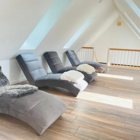 Land-Zeit, wohlfühlen im stilvollem Studio mit Sauna&großen Garten