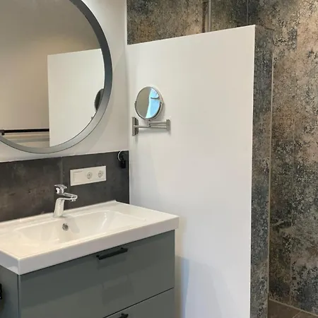 Apartamento Land-Zeit, wohlfühlen im stilvollem Studio mit Sauna&großen Garten *
