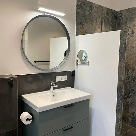 Land-Zeit, wohlfühlen im stilvollem Studio mit Sauna&großen Garten Apartamento *