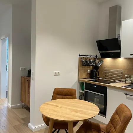 Apartamento Land-Zeit, wohlfühlen im stilvollem Studio mit Sauna&großen Garten *
